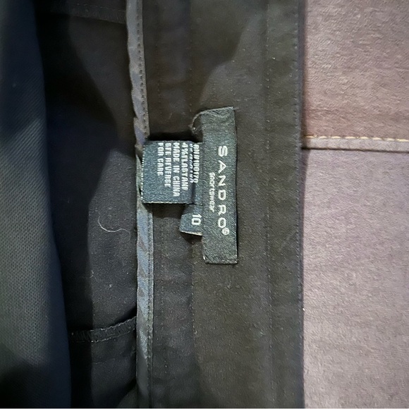 Black knee length double buttons skirt - Picture 4 of 4